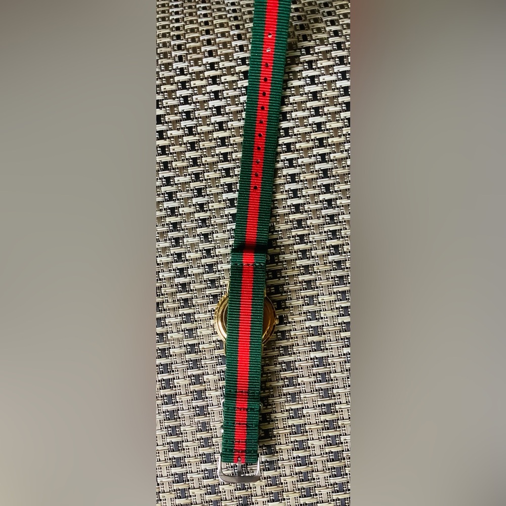 Gucci Gold-Tone Watch set for couple 💚❤️💛 - Picture 15 of 16